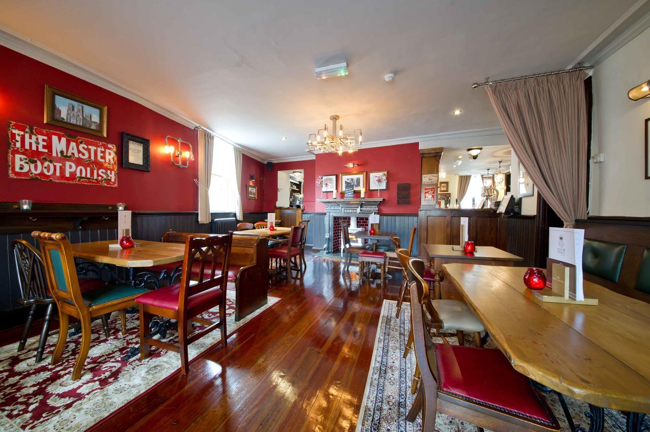 The Rose & Crown 3*